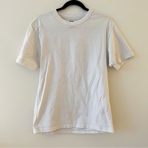Uniqlo white t shirt